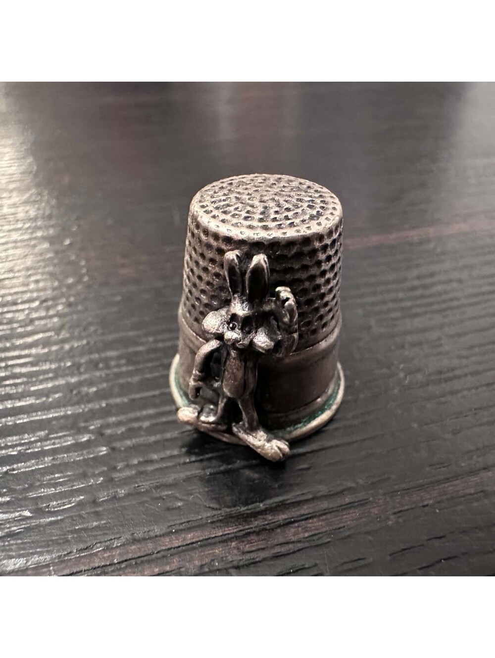 Vintage Bugs Bunny Metal Thimble Figural Warner Bros Looney Tunes Sz 9 EUC